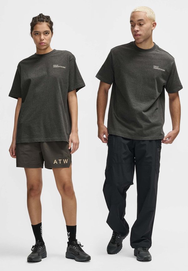 HALO HALO HALO ESSENTIAL T-SHIRT UNISEX