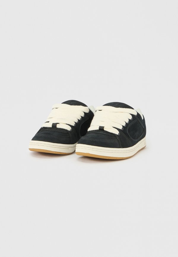 és ACCEL UNISEX