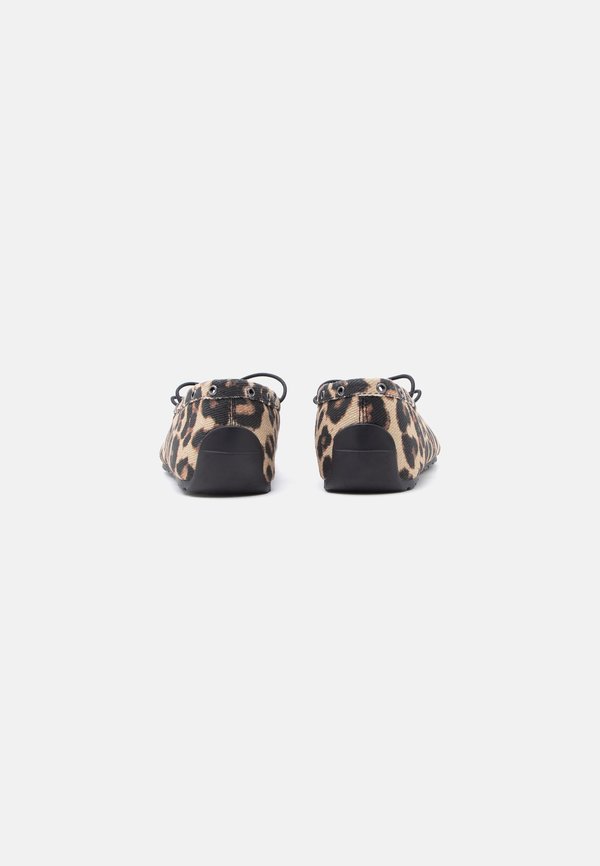 Steve Madden POINTE