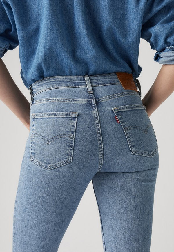 Levi's® 726® HIGH RISE FLARE