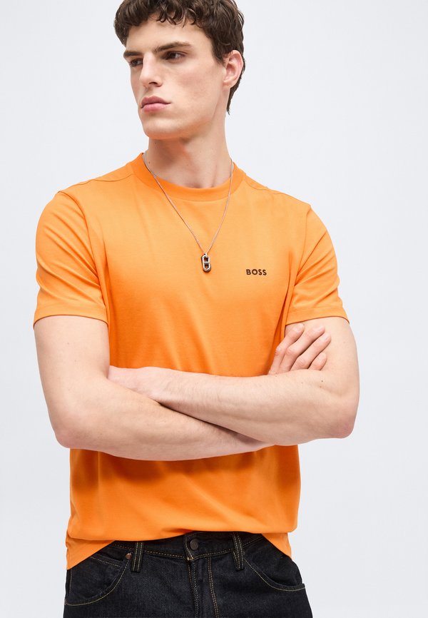 BOSS TEE