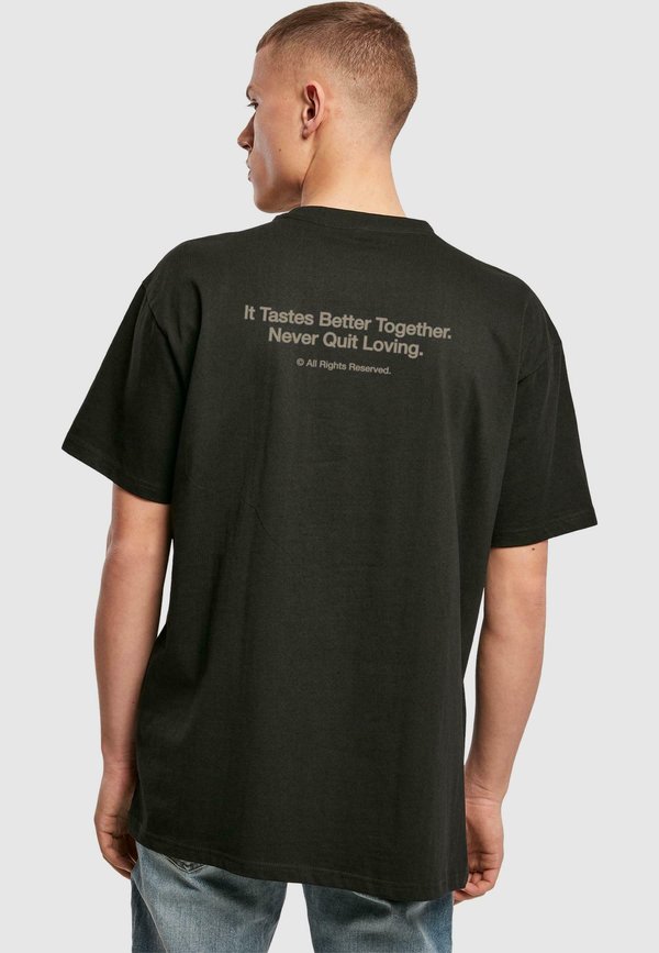 Upscale by Mister Tee NEVER QUIT HEAVY TEE