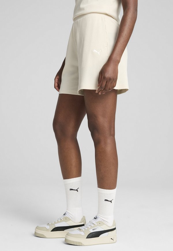 Puma ELEVATED GERIPPTE 5 MIT HOHEM BUND