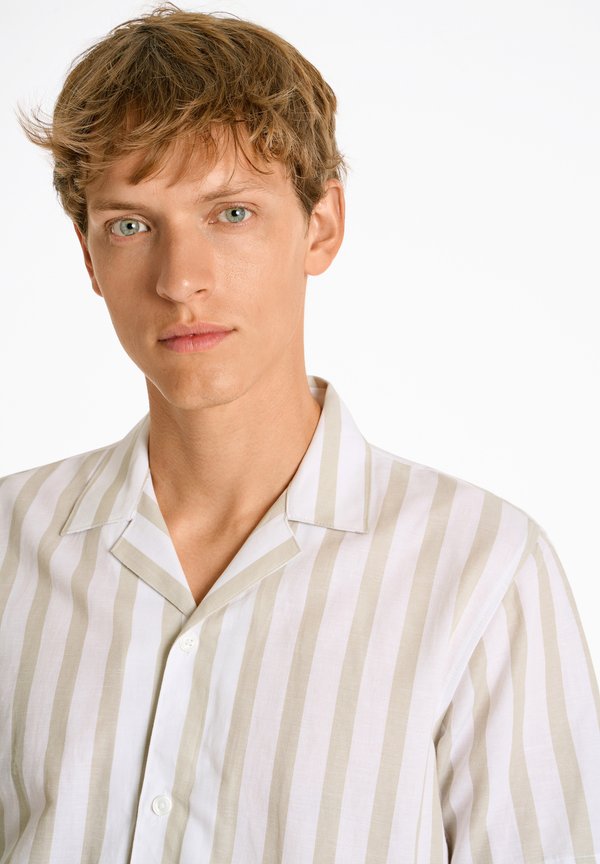Lindbergh STRIPED RESORT
