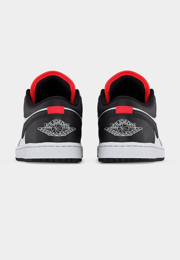Jordan AIR JORDAN 1