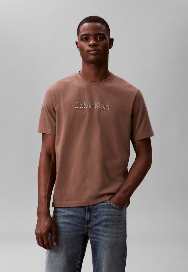 Calvin Klein SPORTSWEAR GRAPHIC TEE