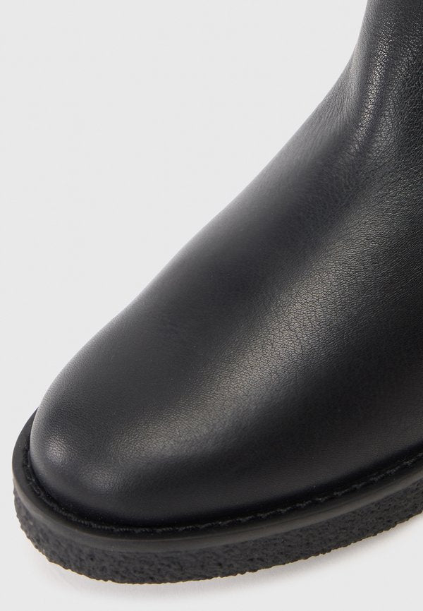 Clarks NELLA