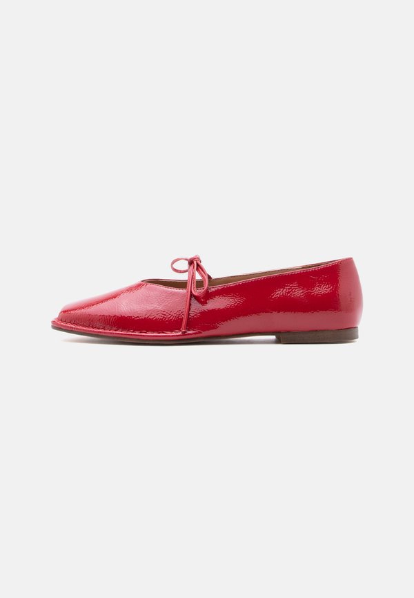 Steve Madden LOLA