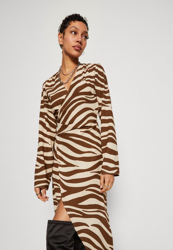 NA-KD WAIST DETAIL DRESS