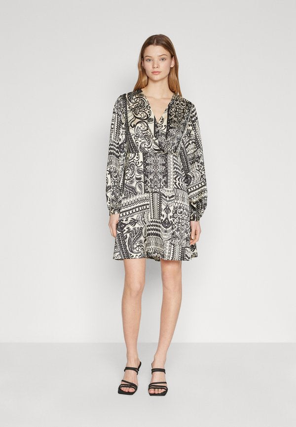 VILA VIFULMA V-NECK SHORT DRESS