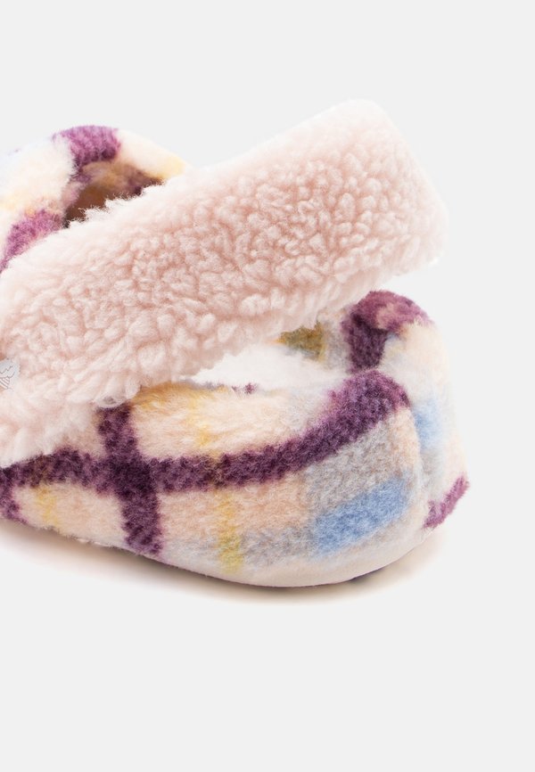 Crocs CLASSIC COZZZY PLAID UNISEX