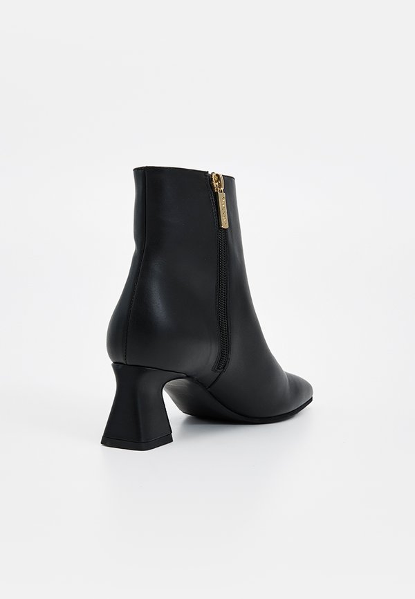 Pollini