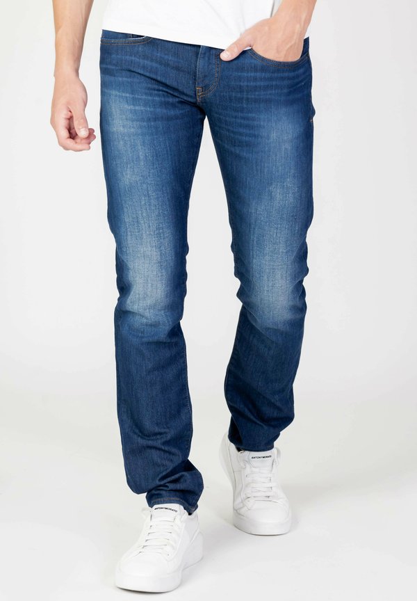 Armani Exchange