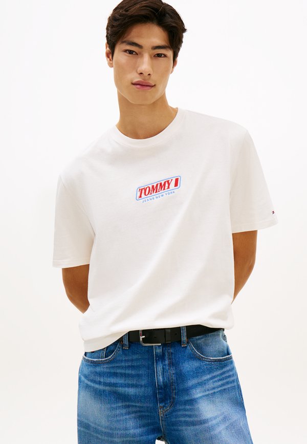 Tommy Jeans 90S LOGO EMBROIDERY JERSEY T-SHIRT