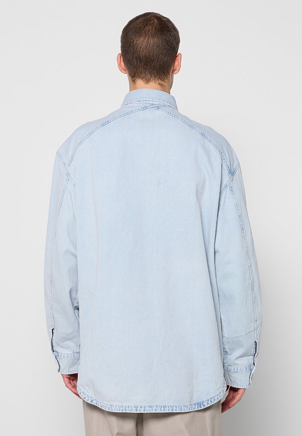 Armani Exchange LOOSE FIT