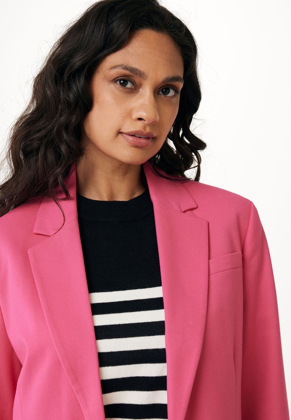 Mexx SINGLE BREASTED WITH POCKETS