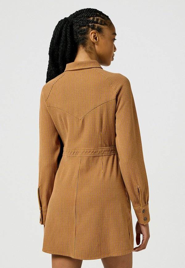 Wrangler SLIM FIT DRESS