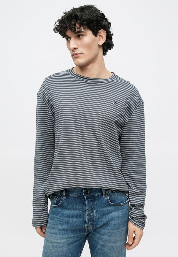 Holzweiler RELAXED STRIPE