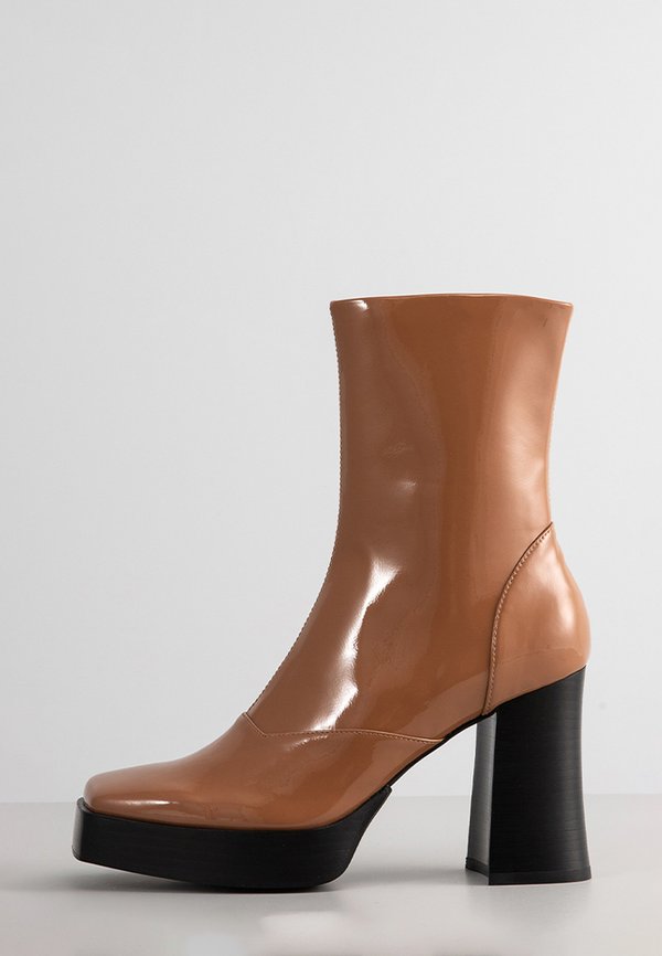 Jeffrey Campbell KALOPSIA