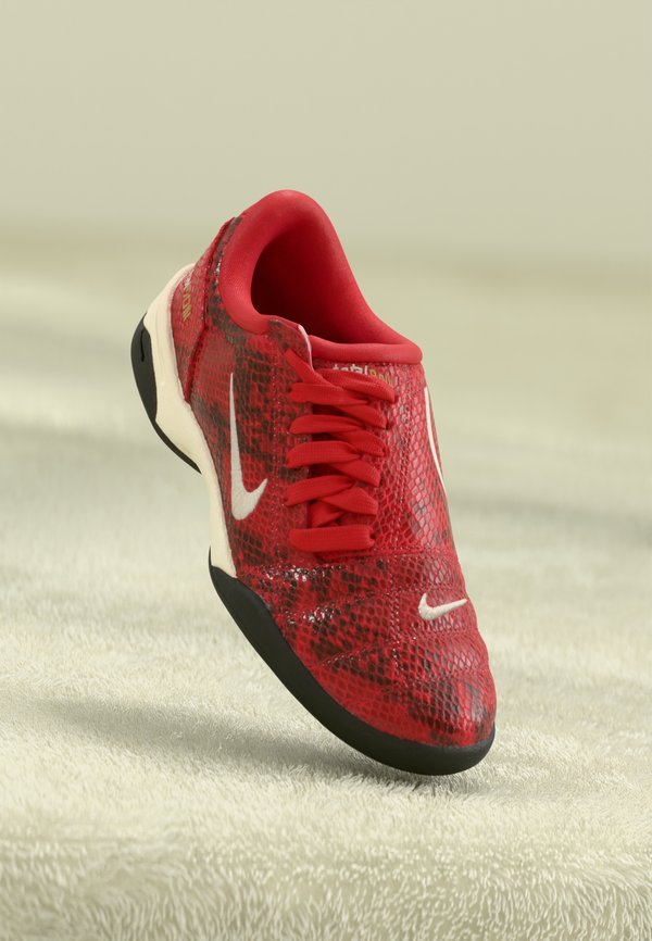 Nike Sportswear T90 SE