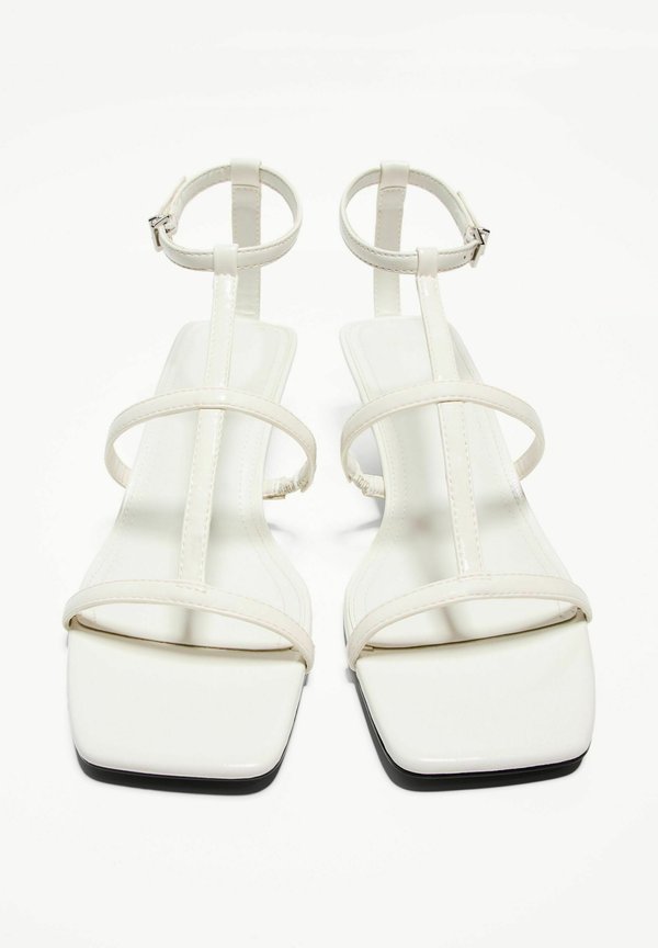 Bershka STRAPPY KITTEN HEEL