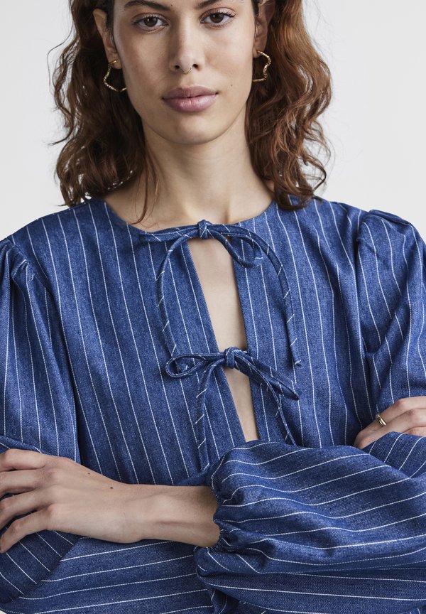 Pieces PCAMILDA TIE TOP