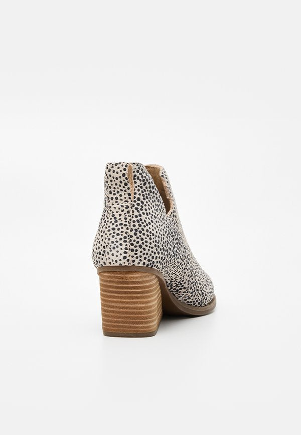 TOMS GWEN