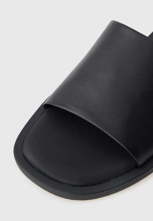 Steve Madden DAKODA