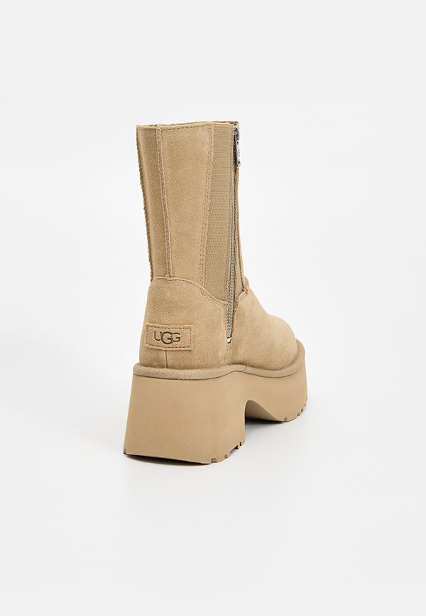UGG CLASSIC TWIN SEAM