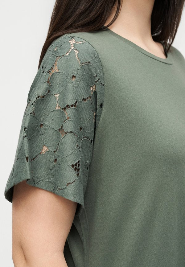 Vero Moda Curve VMCVILLA O NECK SHORT DRESS