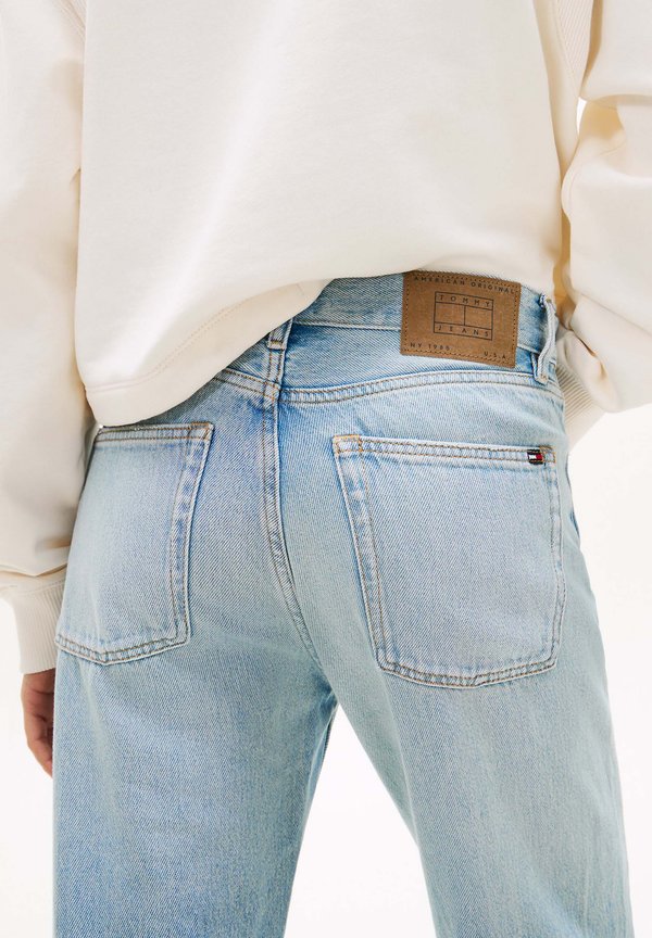 Tommy Jeans FADED MID RISE STRAIGHT LEG JEANS