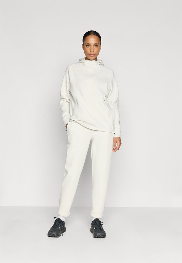 HOKA ESSENTIAL RECOVERY PANT