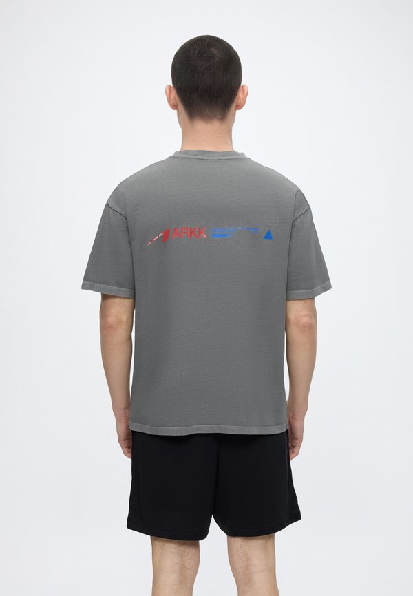 ARKK Copenhagen LOGO BOXY TEE UNISEX