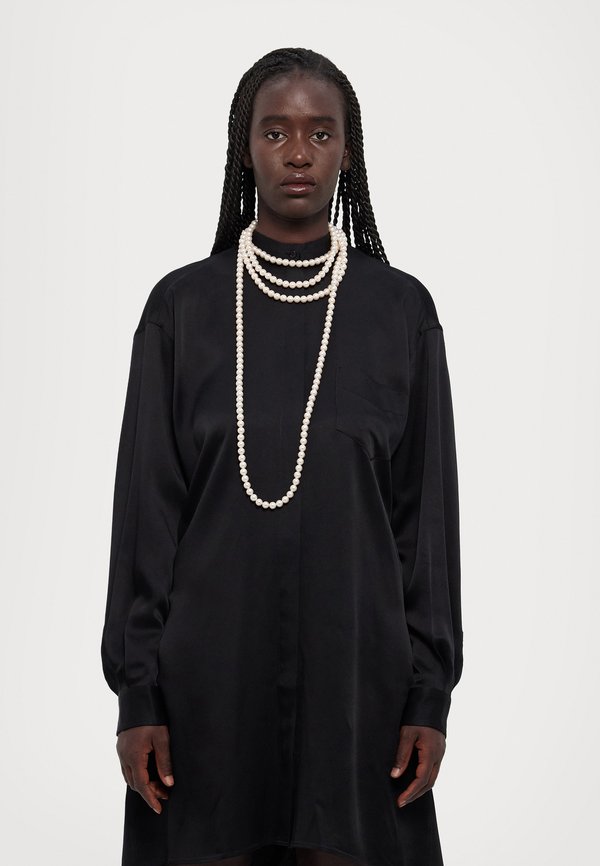 MOSCHINO ABITO