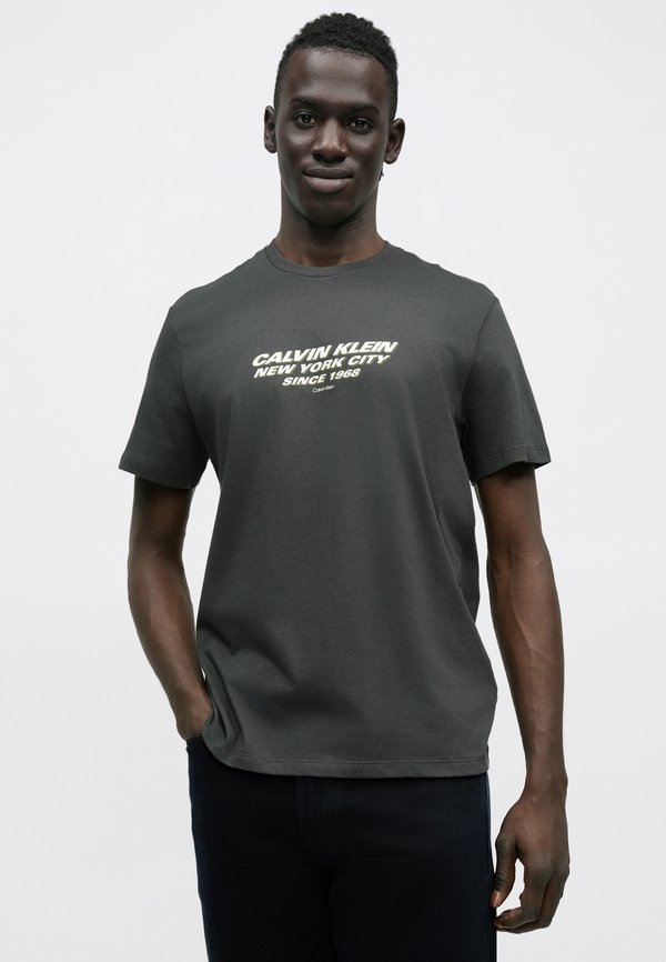 Calvin Klein SS 30S WHSL SP CKNYC GRAPHIC TEE