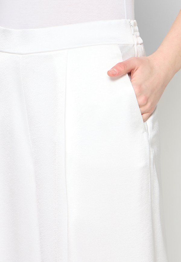 RIANI WIDE FIT