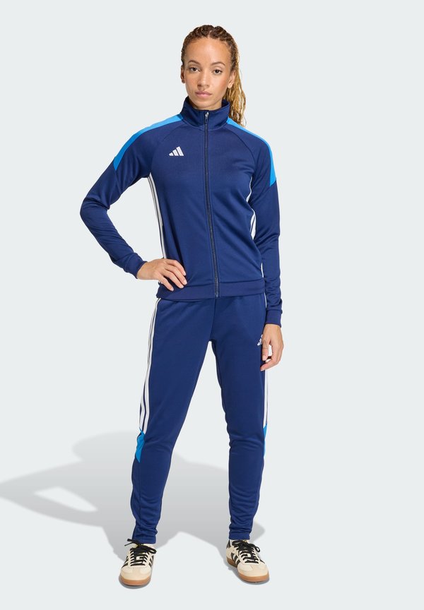 adidas Performance TIRO 26 ESSENTIALS TRACKSUIT SET - Tracksuit - dark blue/bright royal/white