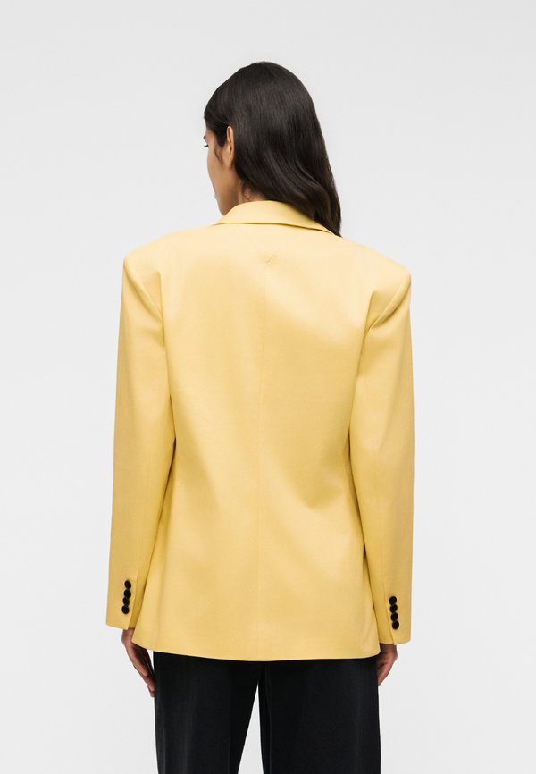 KARL LAGERFELD STRUCTURED BLAZER