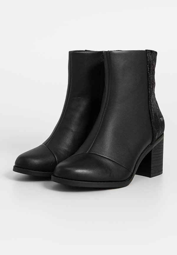 TOMS EVELYN