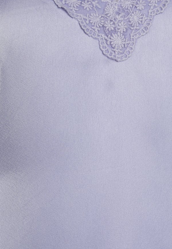 Hollister Co. EMEA BARE SLIP DRESS