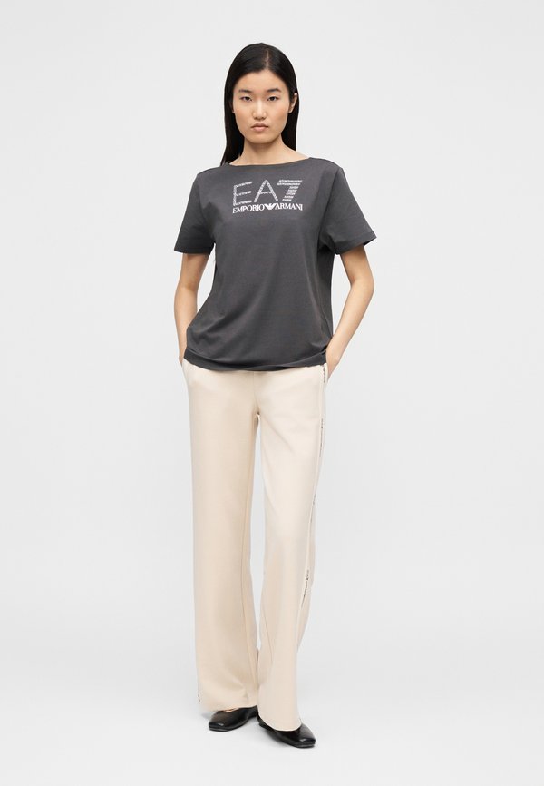 EA7 Emporio Armani