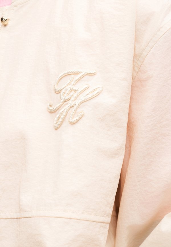 Tommy Hilfiger LOGO EMBROIDERY BALLOON SLEEVE BOMBER JACKET