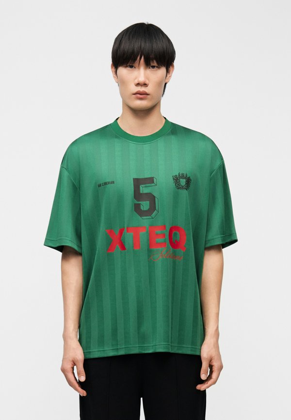 Han Kjøbenhavn PRINTED FOOTBALL TEE