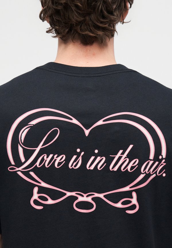 Nike Sportswear TEE LOVE IN AIR