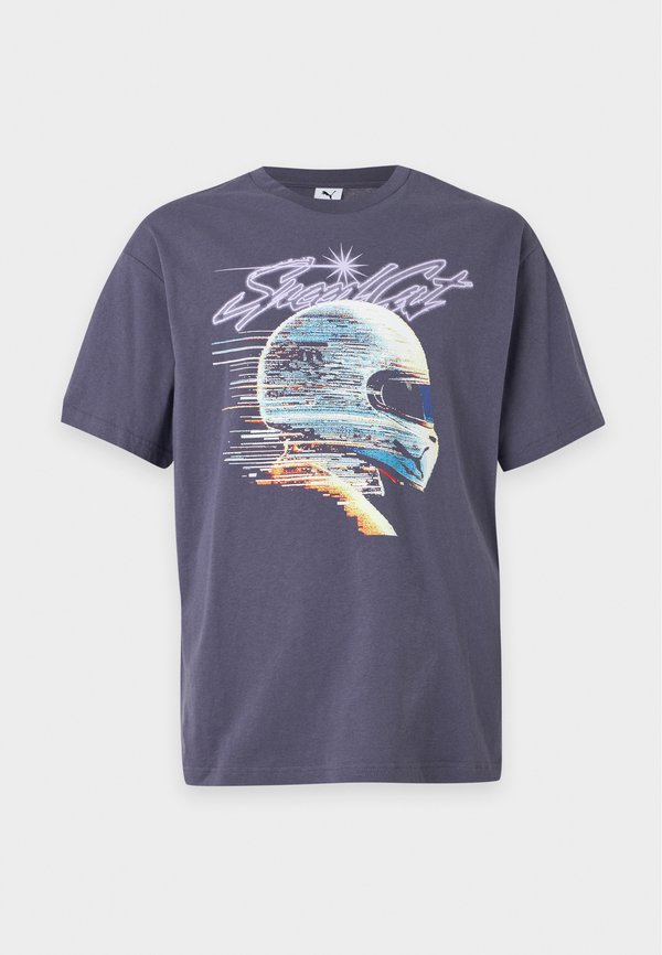 Puma GRAPHIC SPEEDCAT RELAXED TEE - Print T-shirt - inky depths