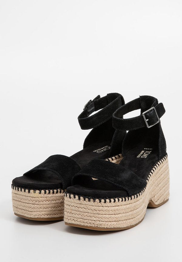 TOMS LAILA