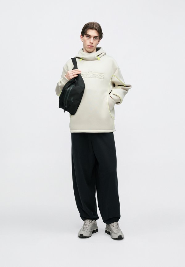 Nike Sportswear BUBBLE