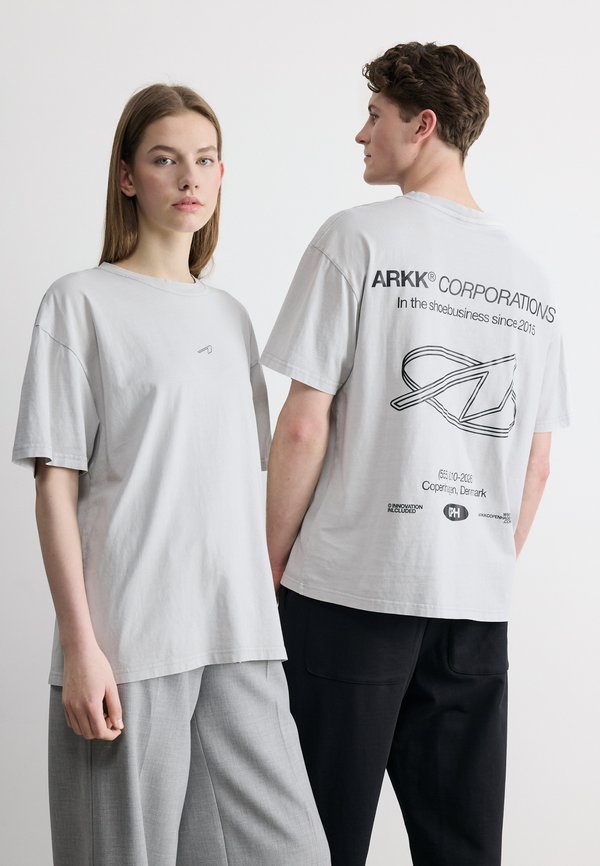 ARKK Copenhagen BOXY TEE UNISEX