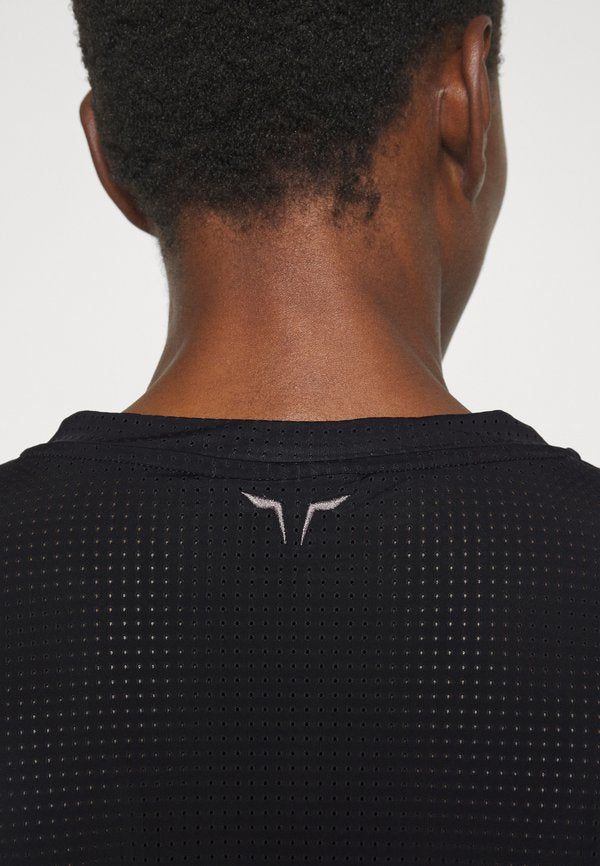 SQUATWOLF CODE CROP V NECK