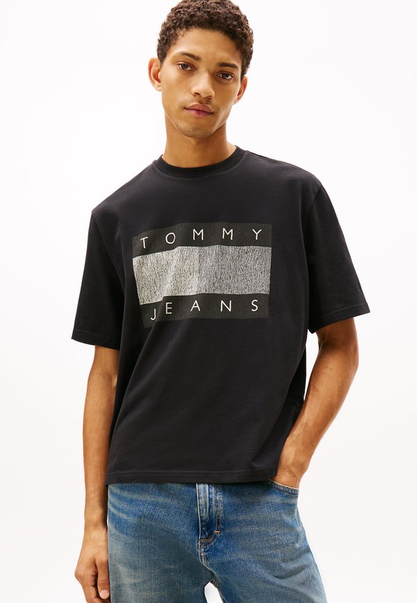 Tommy Jeans 90S TONAL FLAG BADGE T-SHIRT